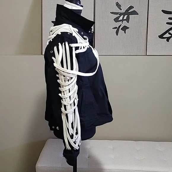 Jacket - Picture 4 of 5